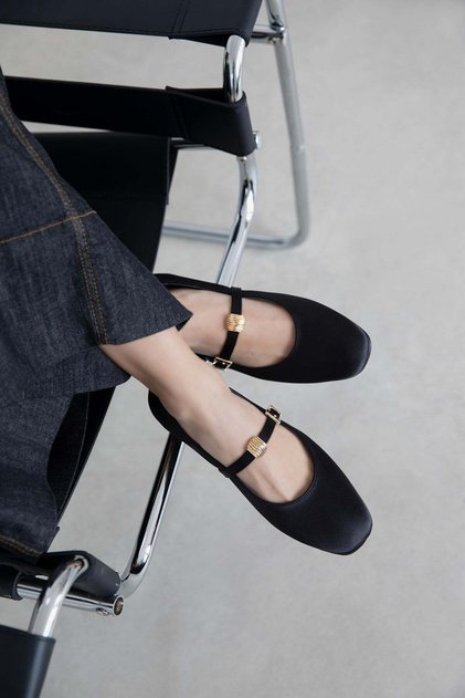 Libon Women's Buckle Detailed Satin Ballerinas Black