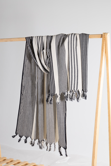 100% Cotton Black Bench Woven Peshtemal