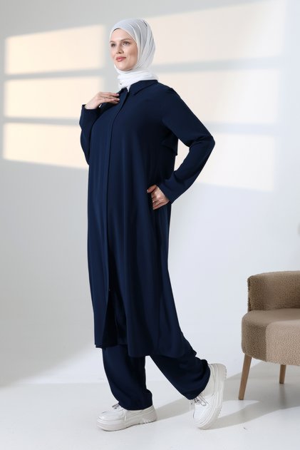 Women's Hajj and Umrah Outfit, Two-Piece Set with Hijab Pocket Detail - Navy Blue