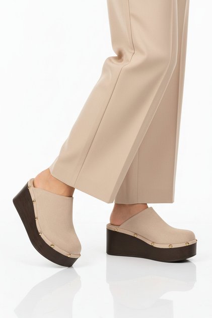 Beige High Sole Closed Front Women's Heeled Slippers