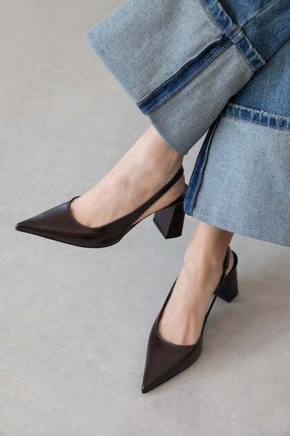 Vera Women's Wrinkled Leather Heeled Shoes Brown