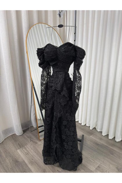 Houra's dress