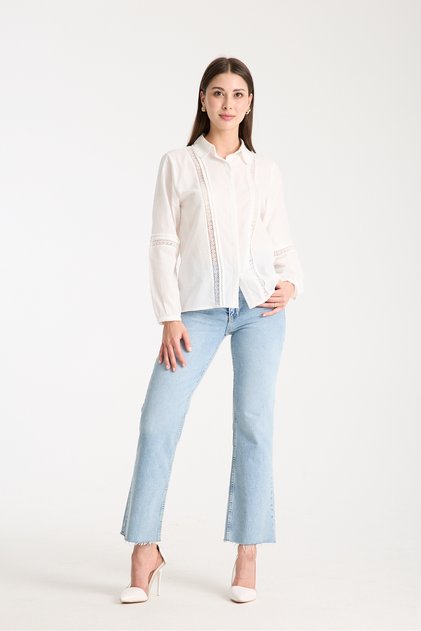 Women's Shirt with Lace Ribbon Detail