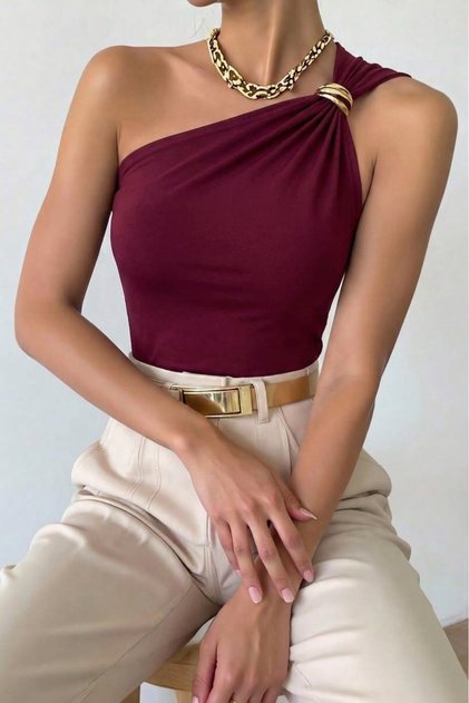 One-Shoulder Accessory Detail Blouse Jt9399