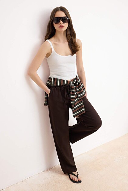 Kahverengi Beli Lastikli Tencel Karışımlı Yüksek Bel Wide Leg Jeans TWOSS26JE00258