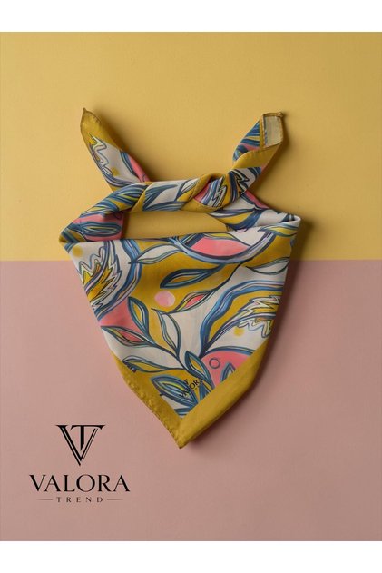 Çiçekli Bandana