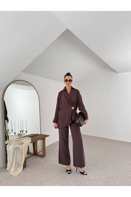 Women's Blouse and Pants Set with Gold Accessories