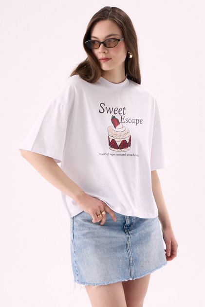 Crep Women's Sweet Escape Lettering and Strawberry Print Crew Neck Short Sleeve T-Shirt – Oversize Fit 100% P
