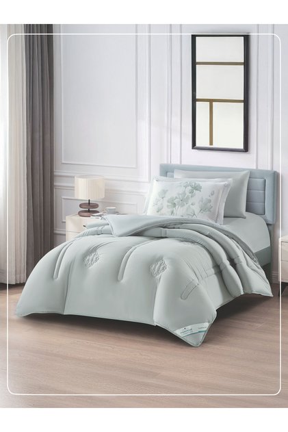 طقم لحاف فندقي مايكروفايبر 4 قطع مفرد ونص – يناسب سرير 140×200 سم تصميم ديجيتال قابل للعكس