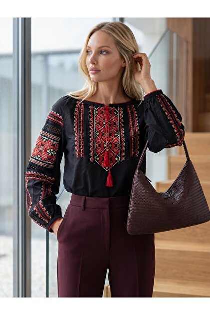 Ethnic Pattern Embroidered Round Neck Balloon Sleeve Tassel Blouse