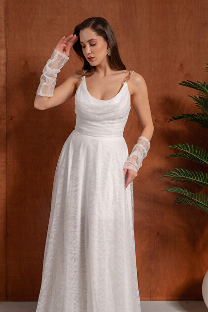 white wedding dress with gold accessories Golden Leaf & Pearl Bridal Headband main image 1