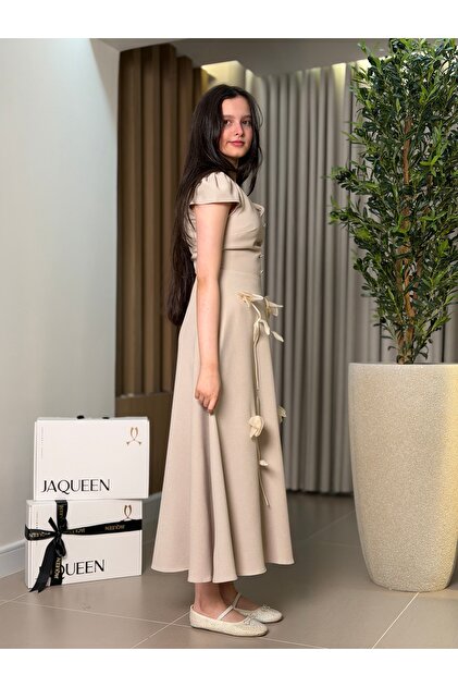 JAQUEEN Soft Beige Dress with 3D Rose Details- Trendyol