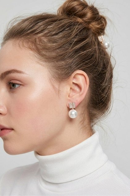 Gold Earrings with Baguette Stones and Pearl Dangles