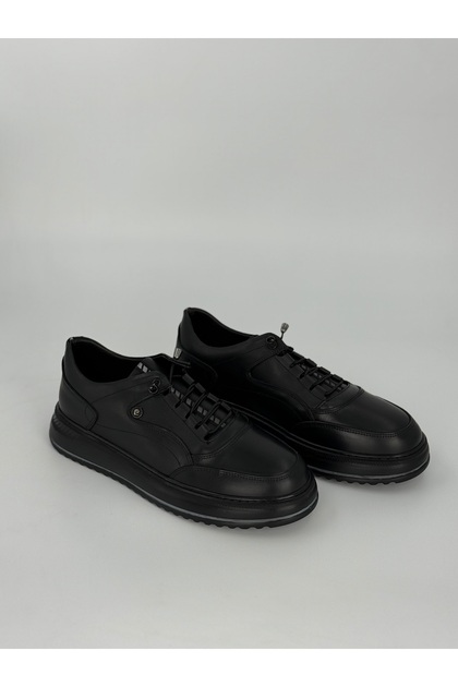 Men's Black Premium Sneaker – Casual Luxury Design