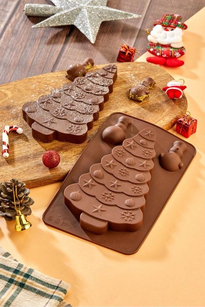 Christmas Themed 100% Silicone Jelly Candy Chocolate Mold Snowman & Pine Tree