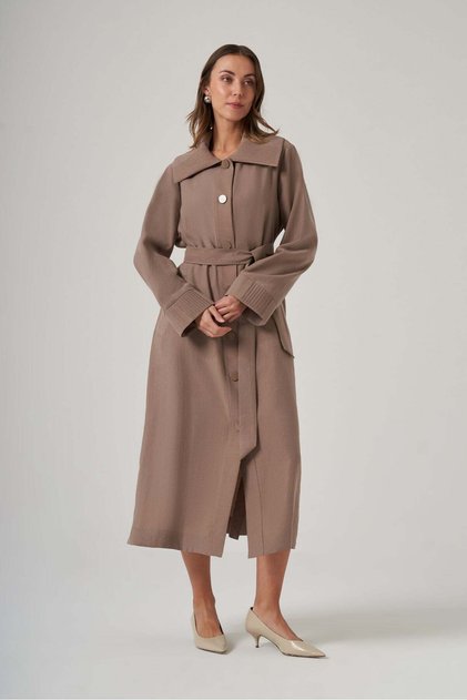 6032 Wide Collar Belted Cap – Beige