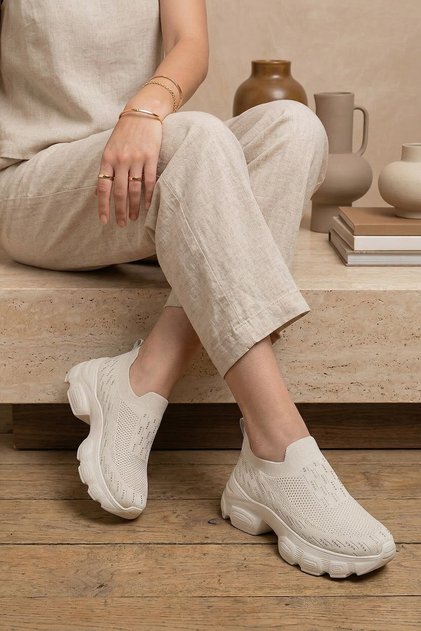 Leola Guja Imported Special Series Stone-Detail Tricot Women's Sports Shoes Beige