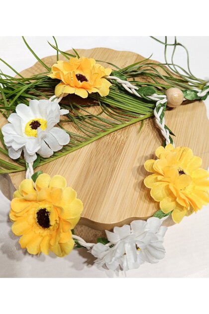Floral Figured Knitted Crown