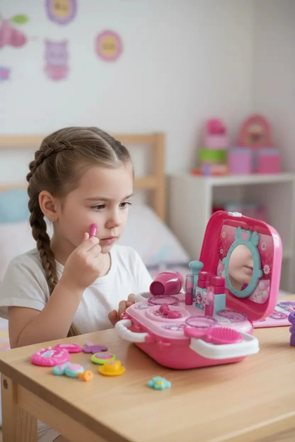 Miniso Lisanslı Çantalı Evcilik Oyunu – Kıyafet Ve Makyaj Seti İle