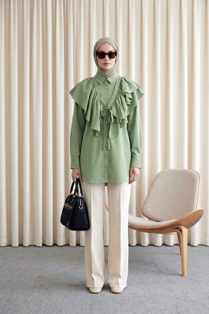 Oval-Neck Cape-Style Tunic with Detailed Buttoning in Çağla Green - Çağla Green