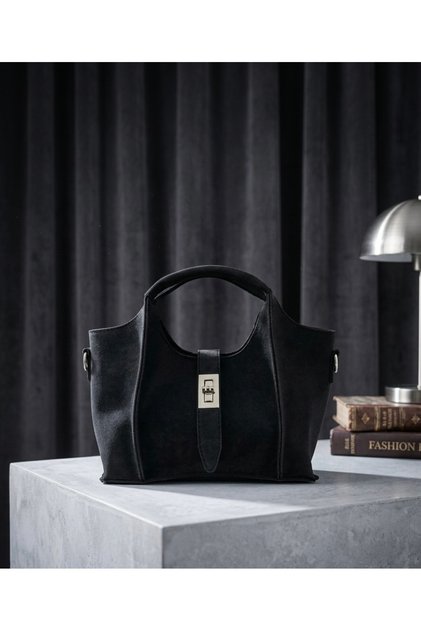 Kadın Siyah Mini El ve Omuz Çantası – Şık Tokalı Günlük & Klasik Kullanım