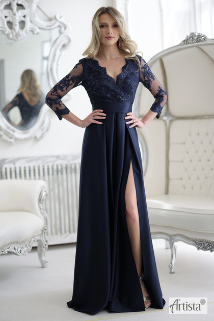 Rochie elegantă lungă cu dantelă și crăpătură pe picior