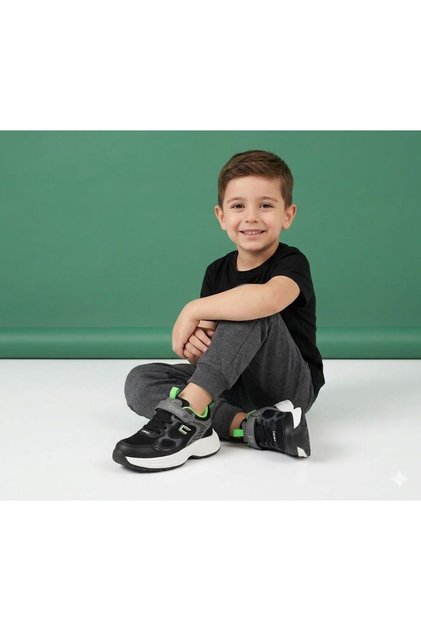 Peter boys' lightweight orthopedic insole sneakers
