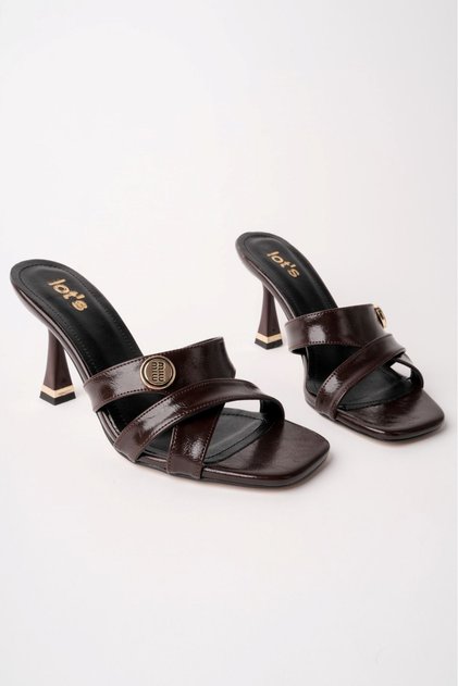 Berra Women's Brown Blunt Toe Buckle Heeled Slippers