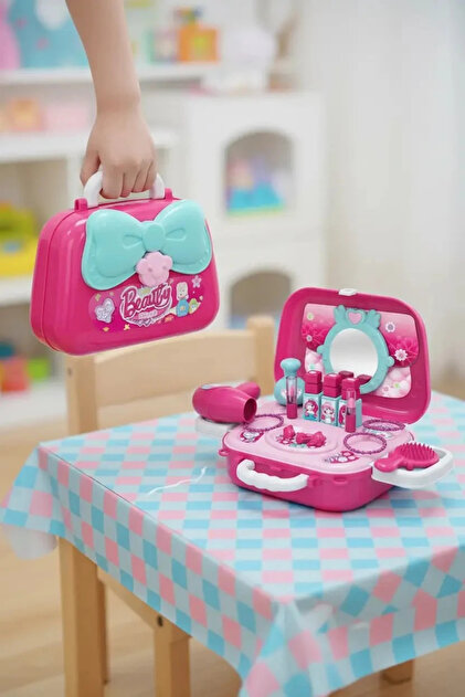 Miniso Lisanslı Çantalı Evcilik Oyunu – Kıyafet Ve Makyaj Seti İle