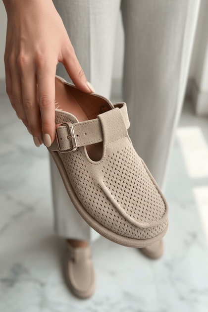 Dudo Beige Suede Buckle (2 cm Heeled) Round Toe Laser Detailed Slippers