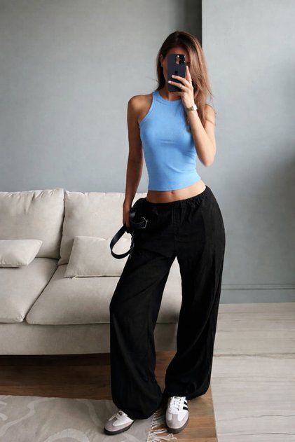 Tricou de damă cu guler halter, cu nervuri, albastru bebeluș