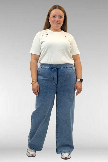 9182-10 Plus Size Loose-Fit Elastic Waist Jeans - Snow Wash Blue