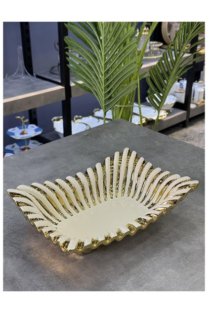 Lux Alba Gold Rectangular Presentation Plate