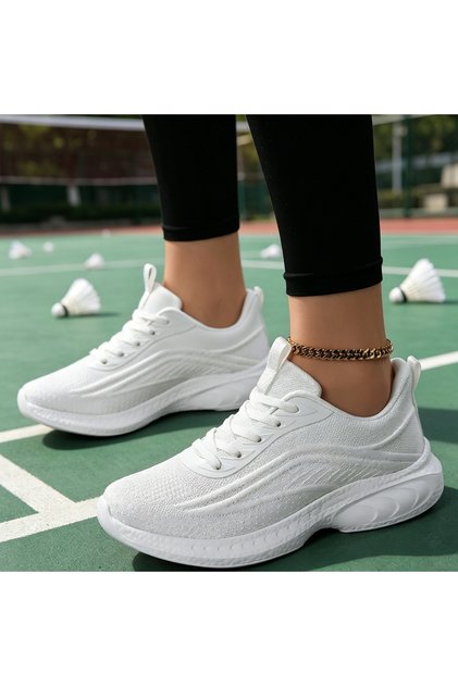 Breathable, soft-soled women's shoes, outdoor lace-up casual sports shoes for women.