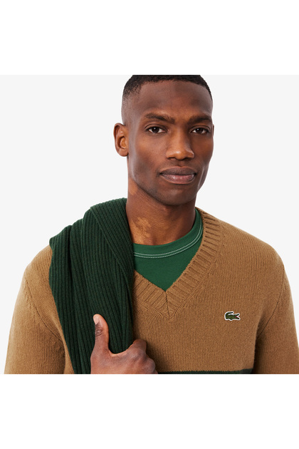Lacoste Erkek Classic Fit V Yaka Çizgili Kahverengi Kazak - Fiyatı