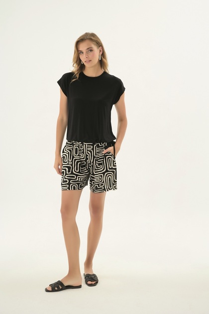 21545 Women's Shorts Set