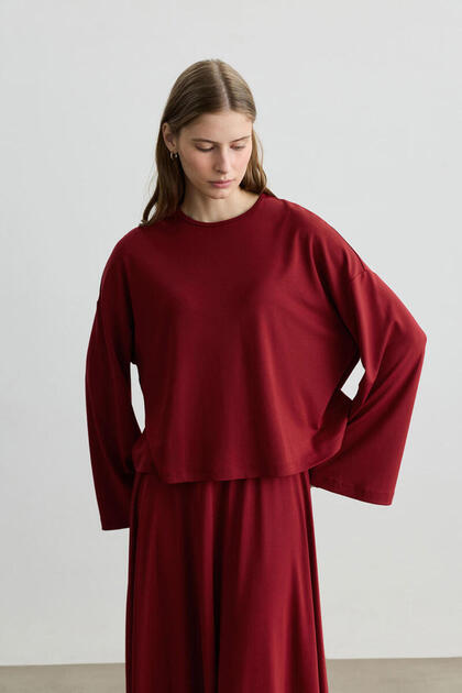 Red Kimono Sleeve T-Shirt