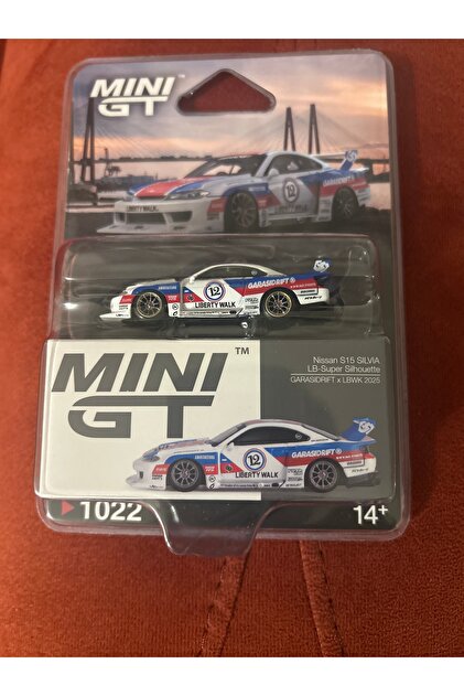 HOT WHEELS Mini GT 1/64 Nissan LB-Super Silhouette S15 Silvia