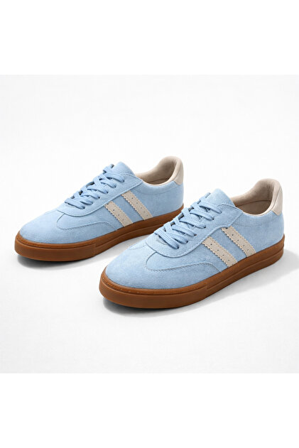 Women's sneakers