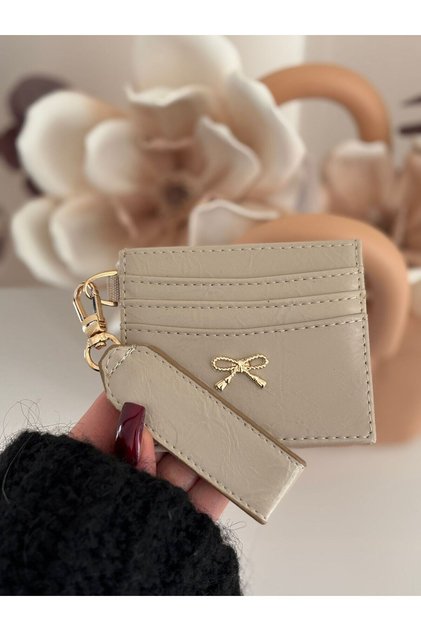 Women's Bow Detailed Shiny Faux Leather Card Holder with Keychain