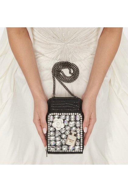 Special Design Imported Stylish Zippered Chain Strap Hand and Shoulder Bag for Events, Weddings and Daily Use