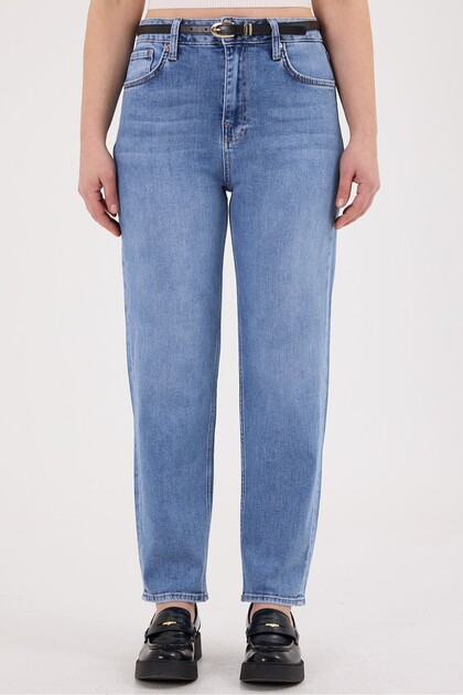 Women's Plus Size Snow Blue Washed Lycra Regular Mom Jean Pants – High Waist Stretch Denim