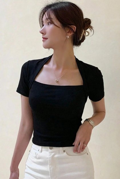 Women's Black Swan Collar Modern Basic Crop T-Shirt – Comfortable Fit Stylish Casual Blouse