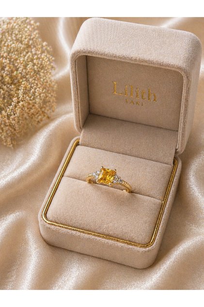 ✨   Sunshine Radiance: Luxury Gold Ring with Yellow Gemstone – Energetic and Eye-Catching Elegance ✨