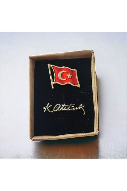 Dalgalı Türk Bayrağı ve Atatürk İmzalı 2'li Yaka Rozeti Gold Metal