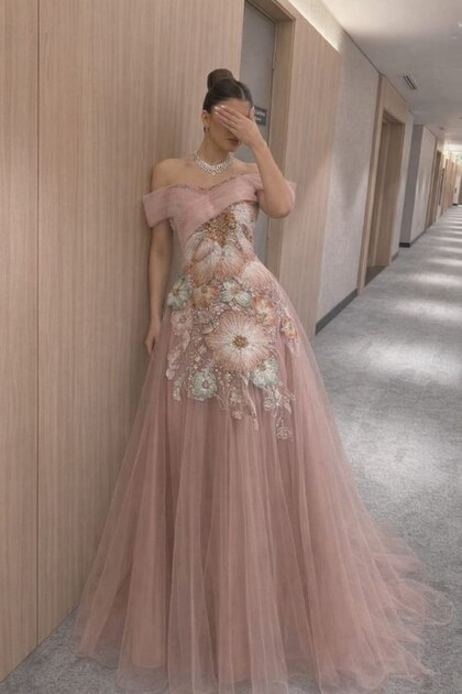 Model Leyna 3D Floral Embroidered Pink Evening Dress- Trendyol