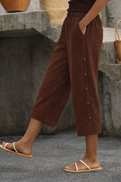 Women's High Waist Elastic Side Button Detailed Midi Trousers