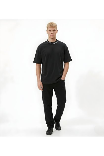 "Blade of Creativity" T-Shirt - Bold Street Style Design