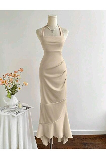 Halter Neck Flounce Model Maxi Dress