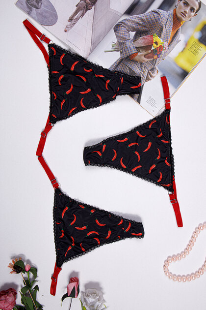3 Pieces of Embroidered Patterned Panties Outlet.
